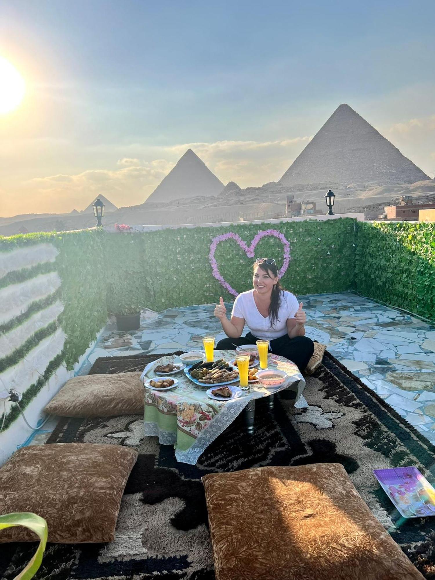 Kafret el-Gabal Pyramids Show Hotel מראה חיצוני תמונה