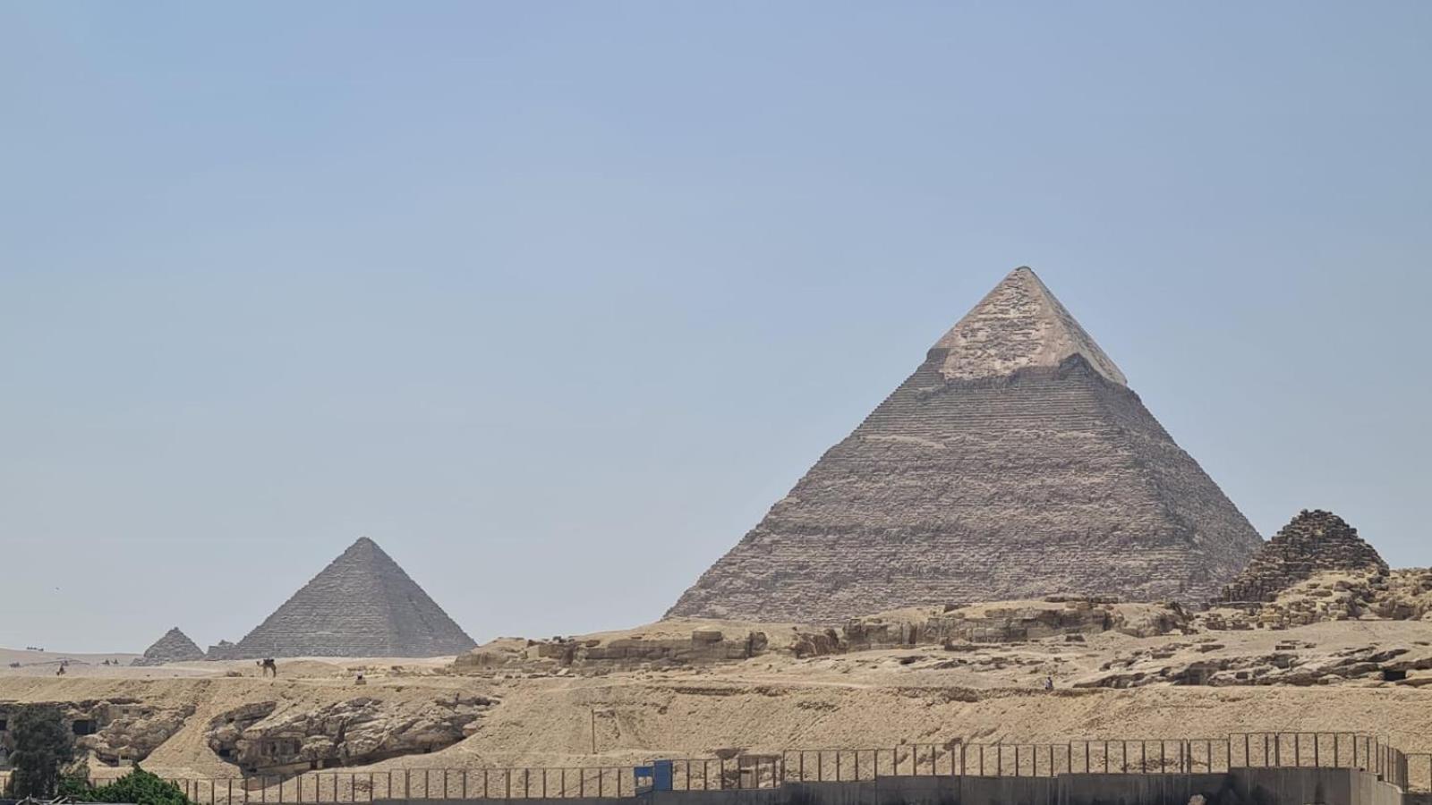 Kafret el-Gabal Pyramids Show Hotel מראה חיצוני תמונה