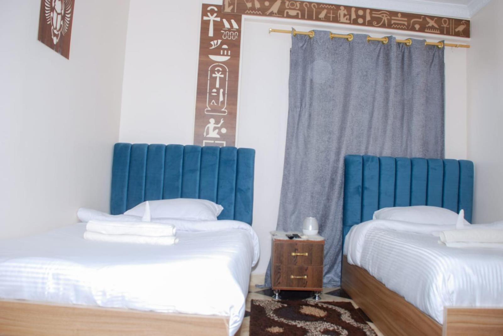 Kafret el-Gabal Pyramids Show Hotel מראה חיצוני תמונה