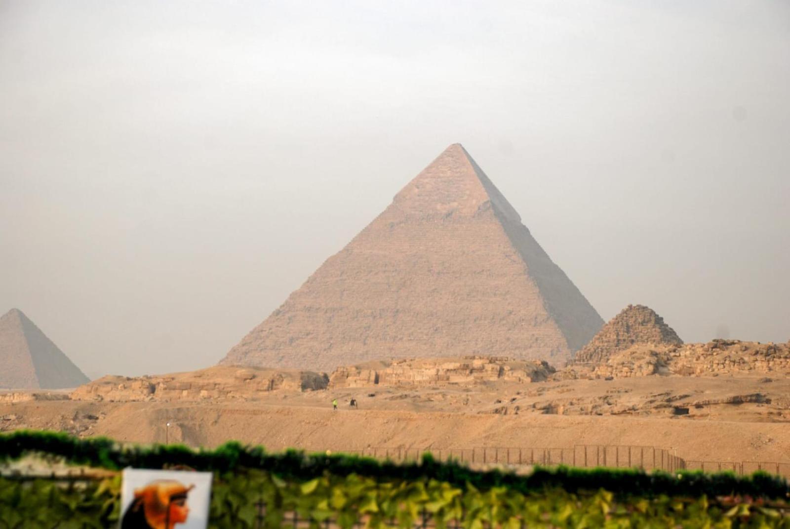 Kafret el-Gabal Pyramids Show Hotel מראה חיצוני תמונה