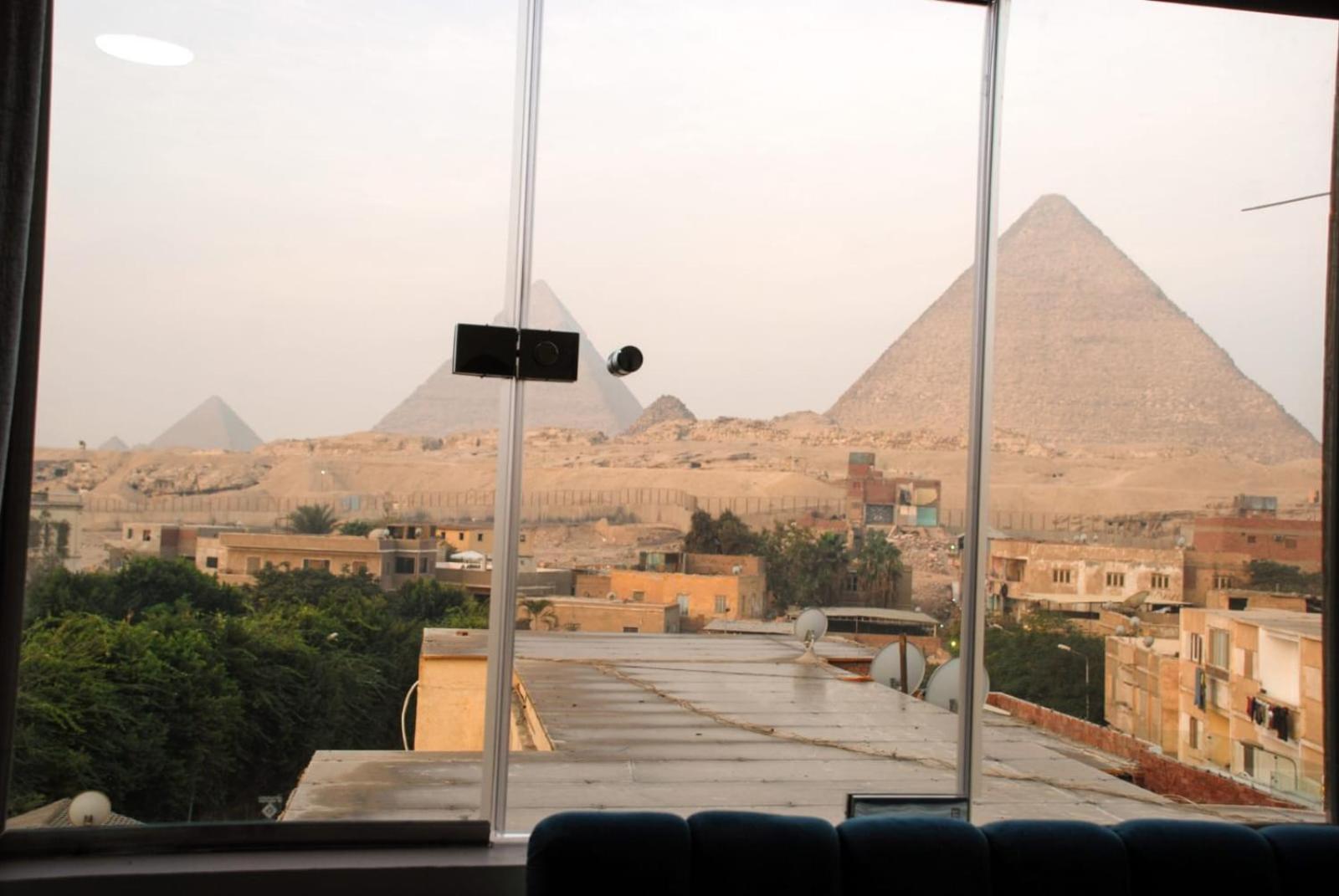 Kafret el-Gabal Pyramids Show Hotel מראה חיצוני תמונה